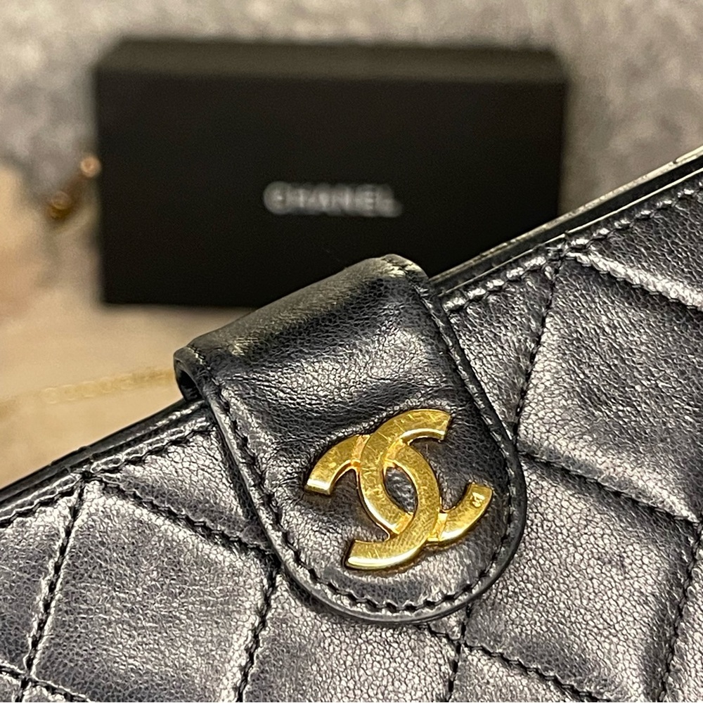 CHANEL RARE Matelasse Vintage Lambskin Black Lambskin - Picture 11 of 16